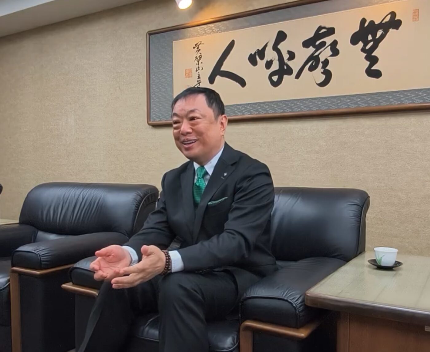 笑顔で語る福井先輩